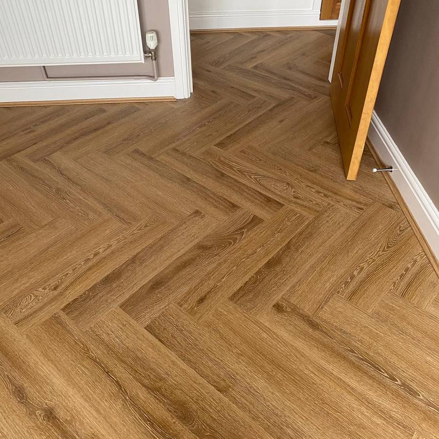 Honey Oak 5mm SPC Herringbone