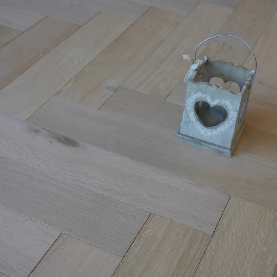 Natural Oak Herringbone 14mm Unfinished