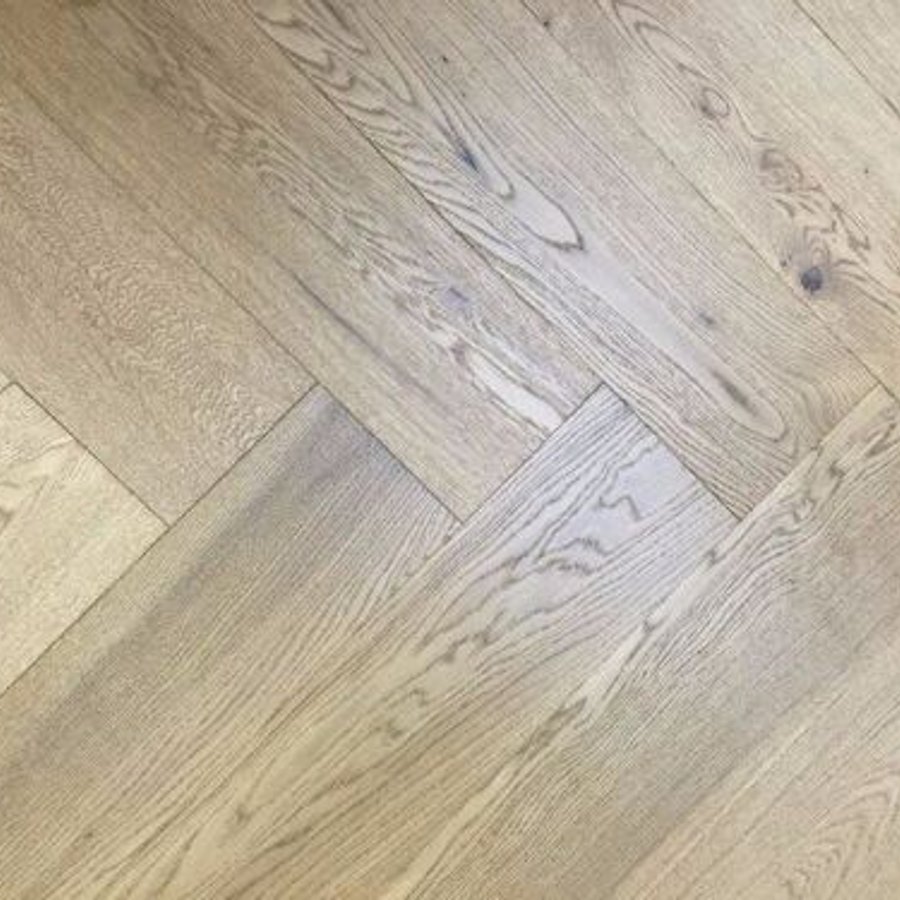 Smoked Stain Oak Herringbone Click 14mm