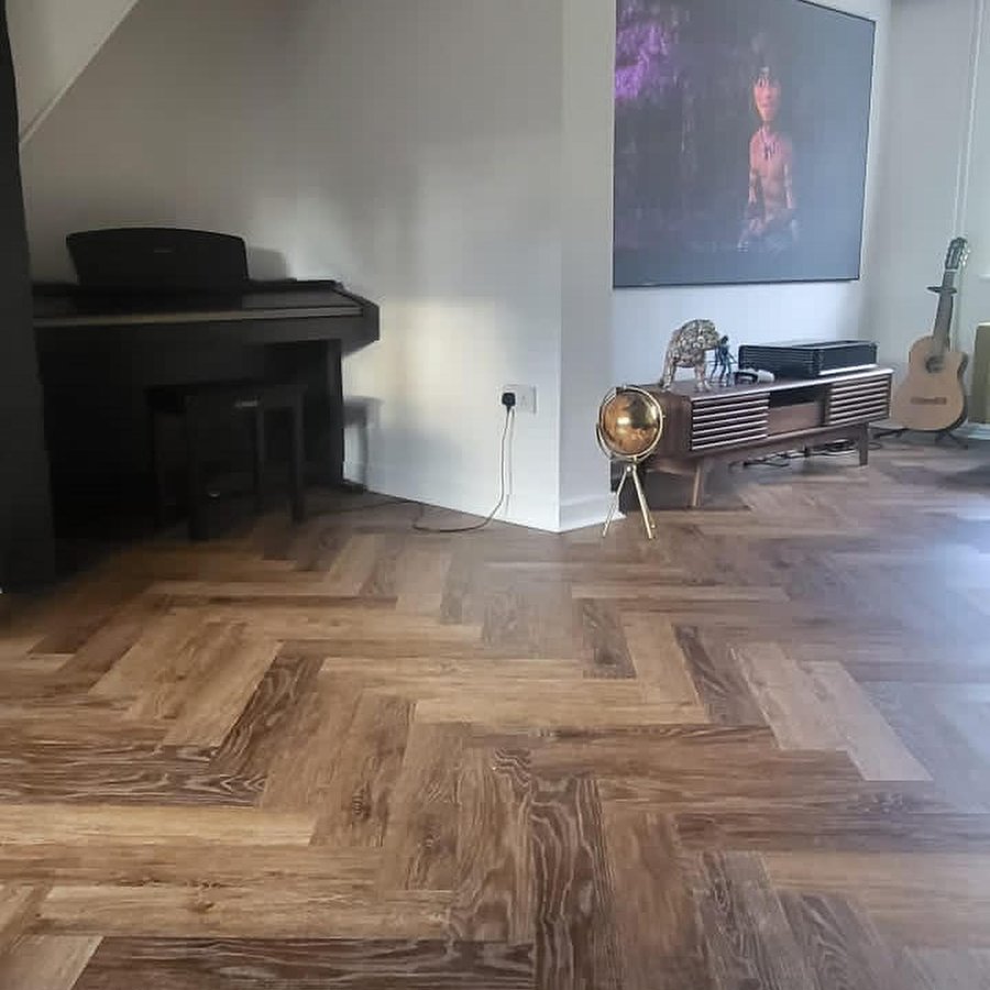 Norwegian Oak 5mm SPC Herringbone