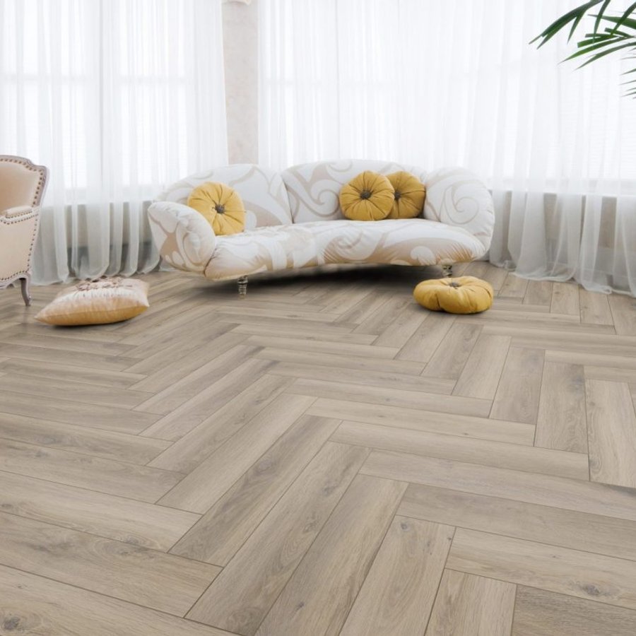 Moselle Oak 8mm Herringbone