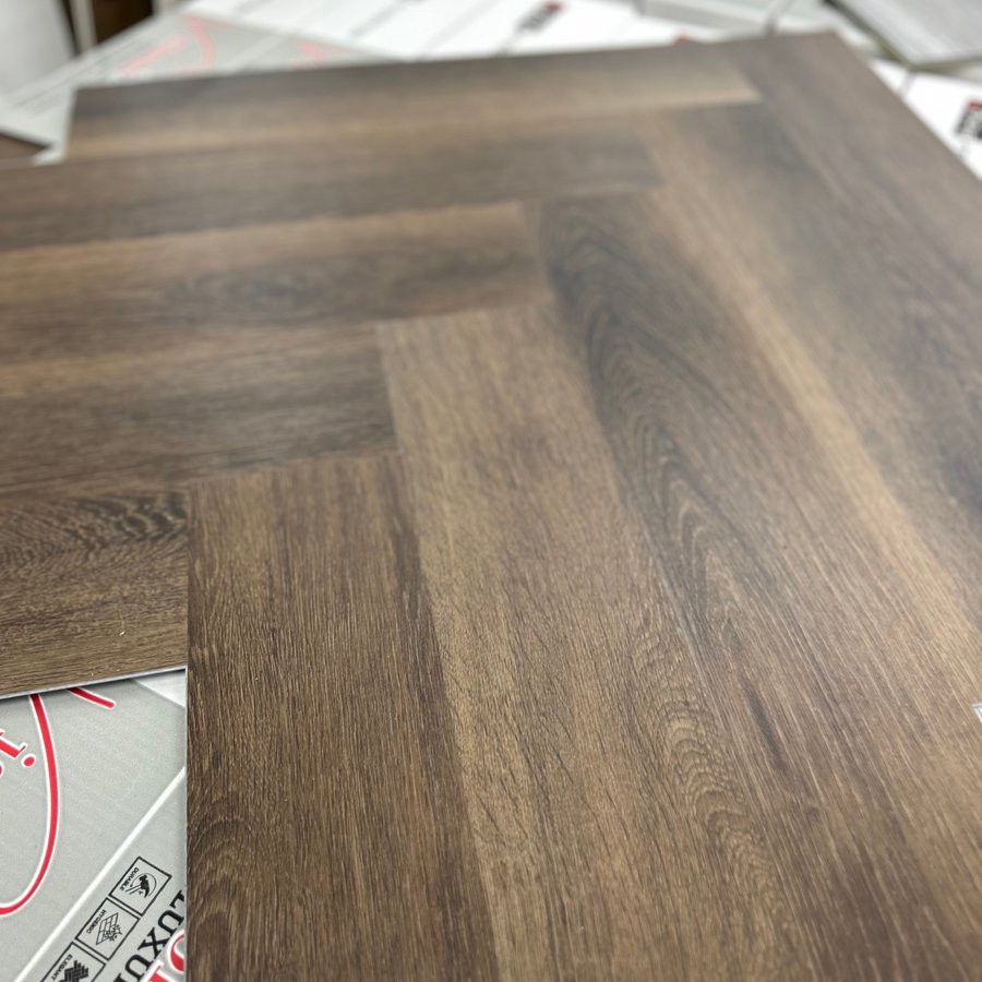 Antique Oak 5MM SPC Herringbone Click