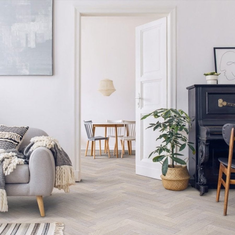 Pale White Oak 14mm Matt Lacquered Herringbone