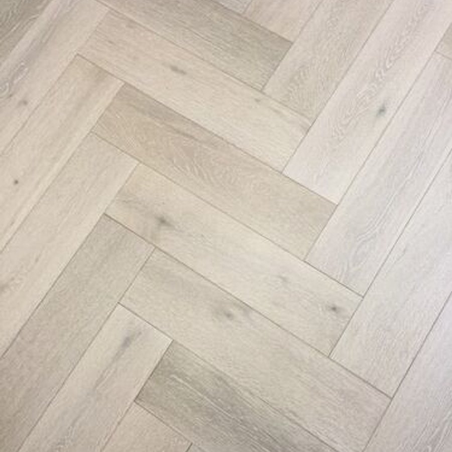 Brushed White Oak Herringbone Click 14mm