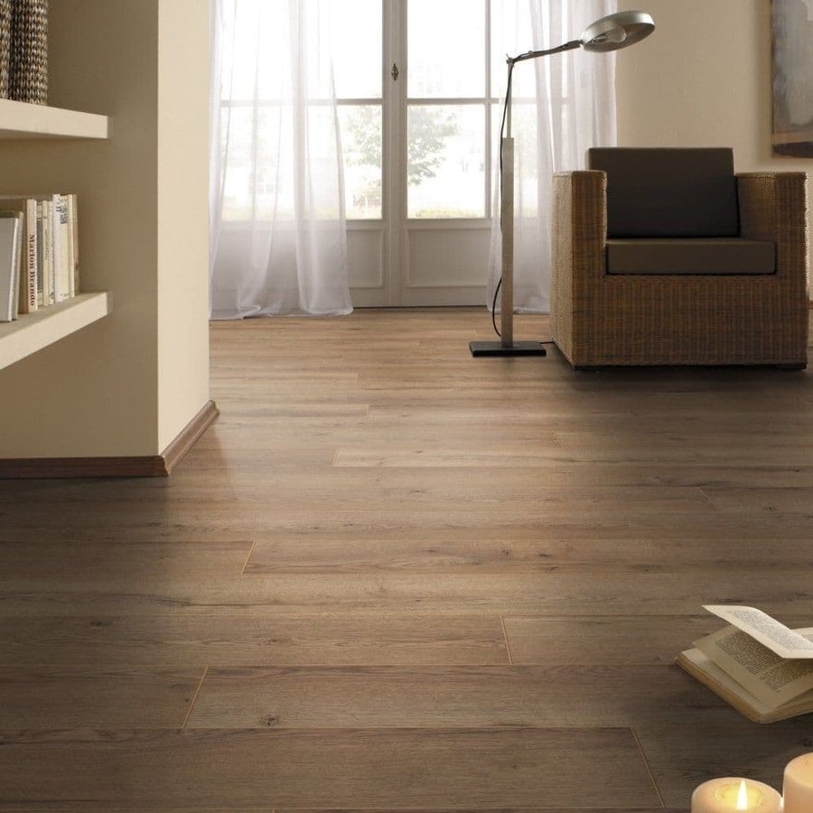 Dezent Oak 10mm Laminate 