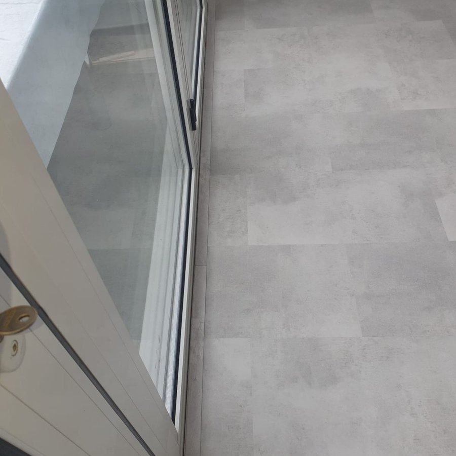 Flint Grey 5.5mm SPC Click Tile