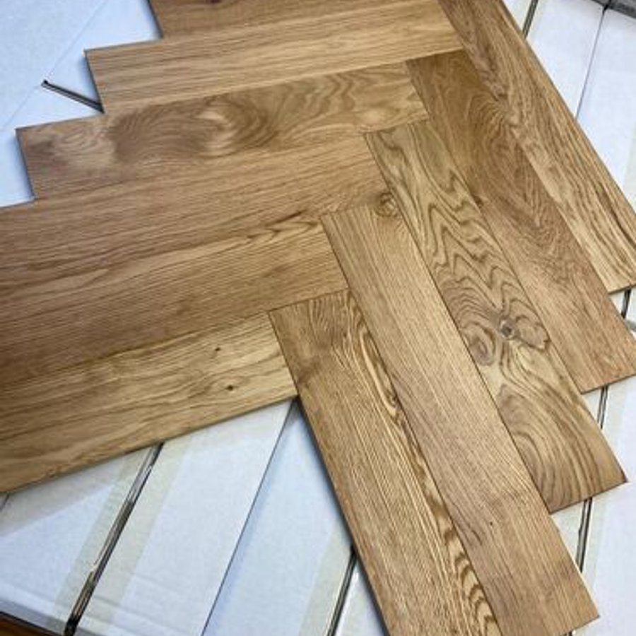 14mm Herringbone Natural Engineered Oak