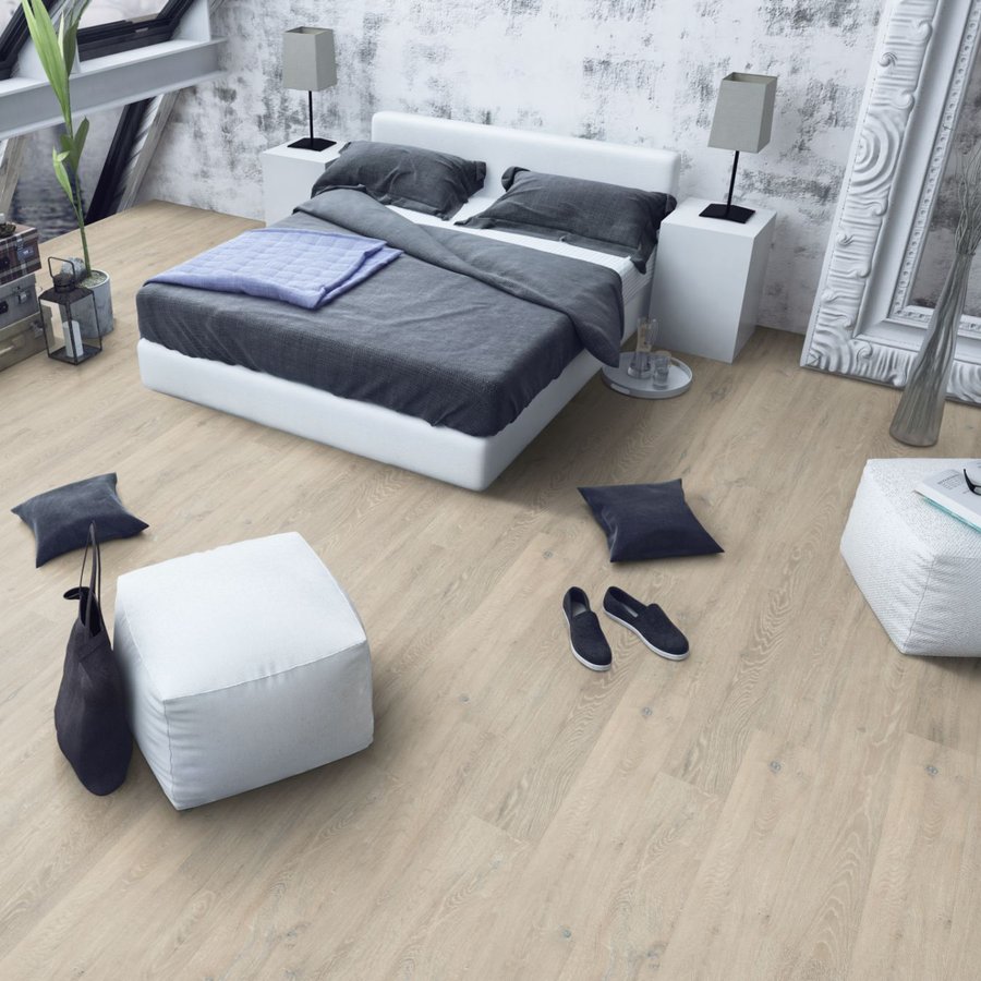 30m2 Mountain Oak 12mm Laminate + FREE Underlay