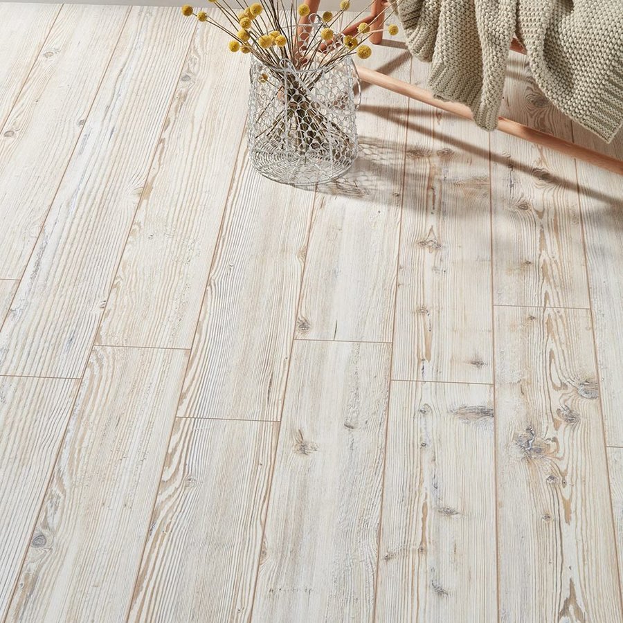 Arctic Pine 10mm Laminate 