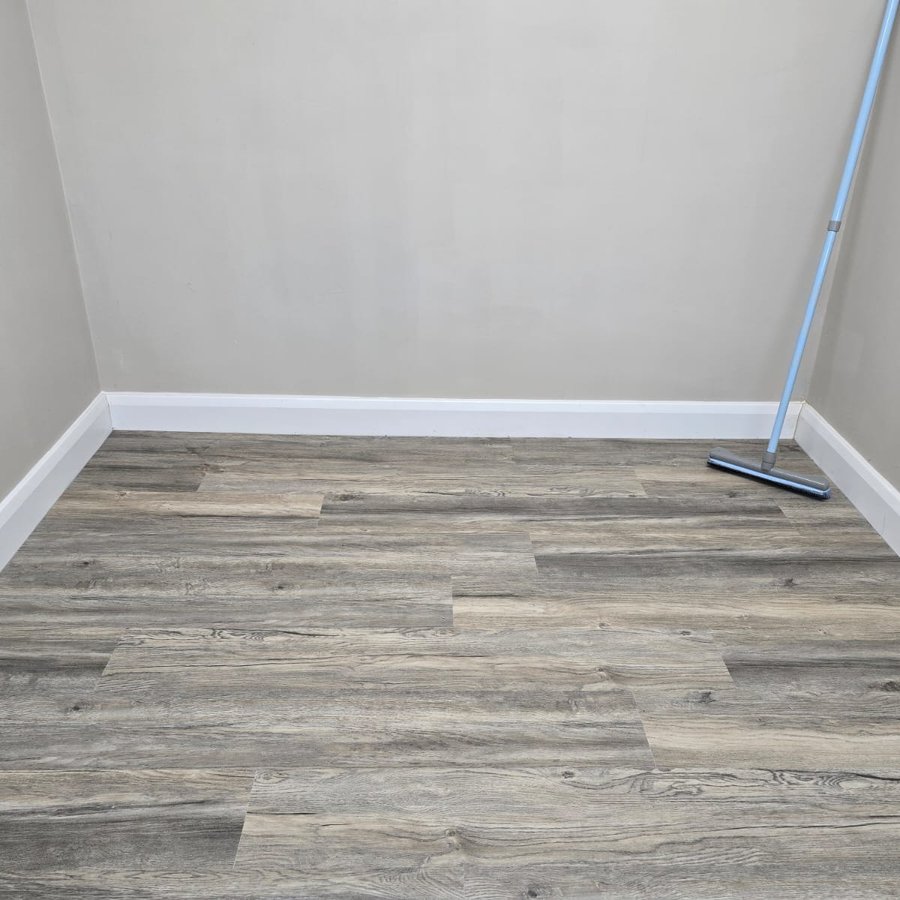Distressed Grey Oak PREMIUM 6mm SPC Click