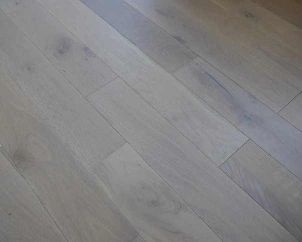 14/3 x 125mm Winter White Brushed Oak