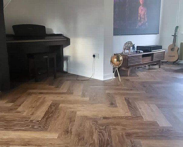 Norwegian Oak 5mm SPC Herringbone