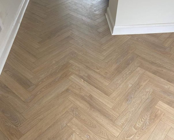 Dune Oak Herringbone 12mm Laminate