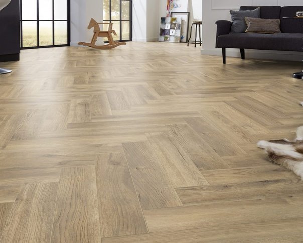 Burgos Oak 8mm Herringbone