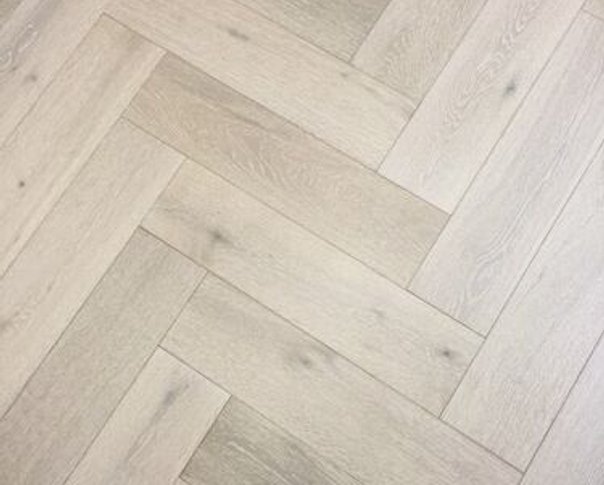 Brushed White Oak Herringbone Click 14mm