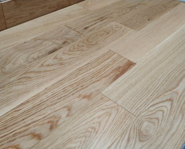 18mm x 125mm UV Lacquered Engineered Oak