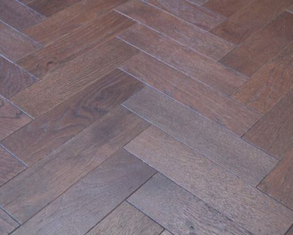 Walnut Stain Herringbone 18mm