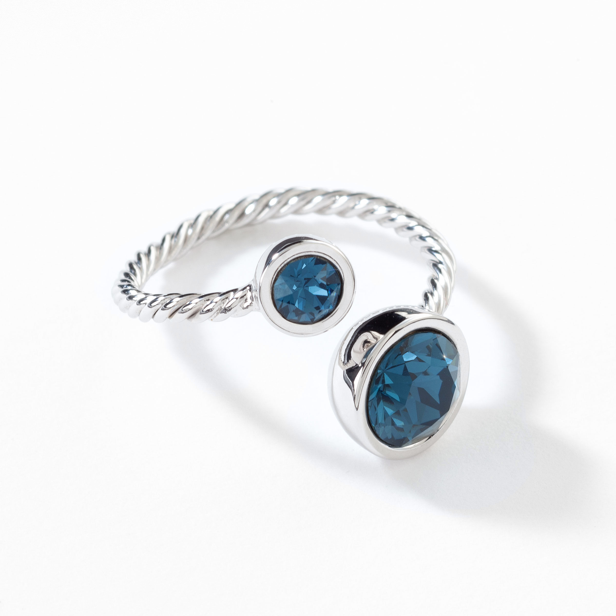 Curled Up Ring, Montana, Size 8
