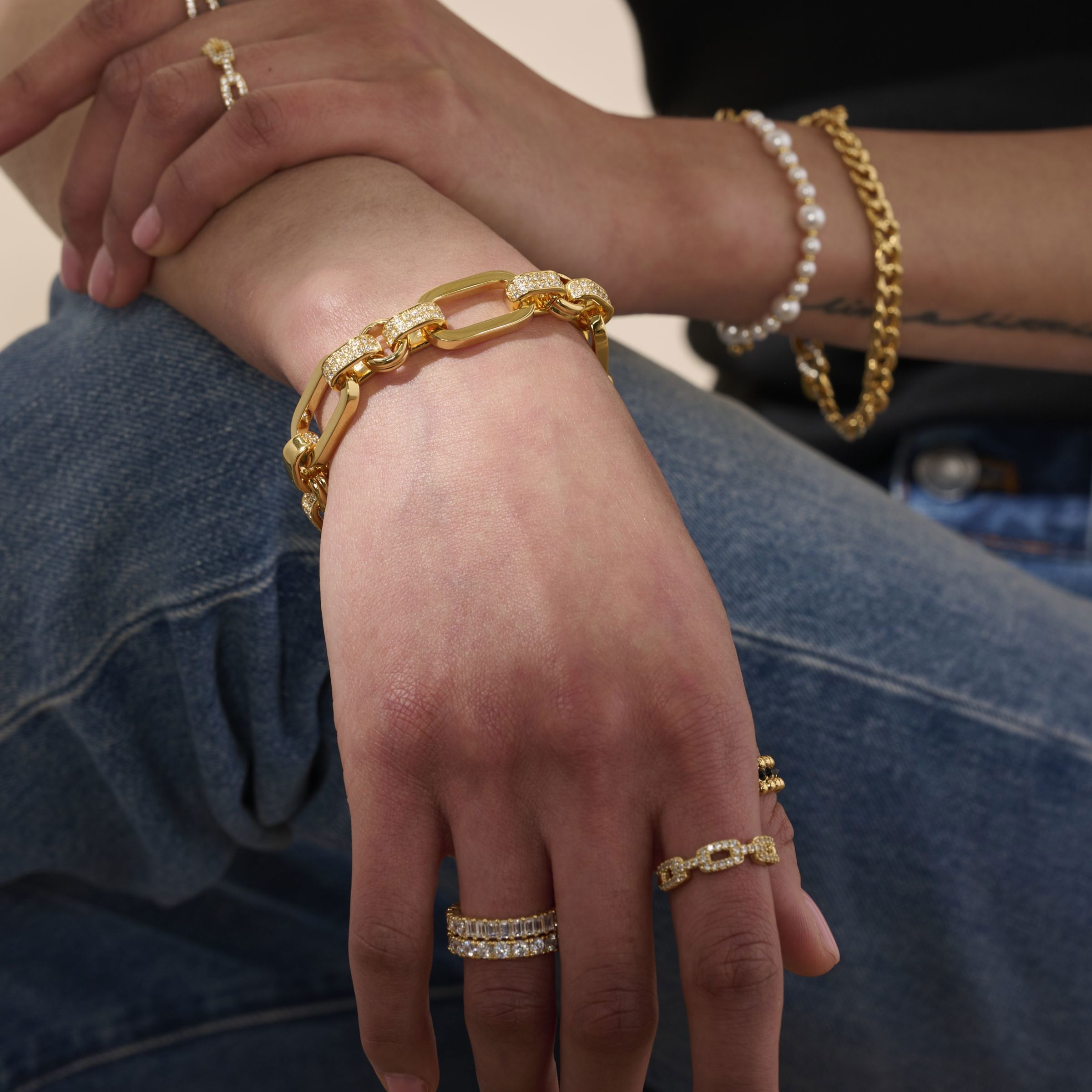 Bold Move Bracelet, Golden — view 2
