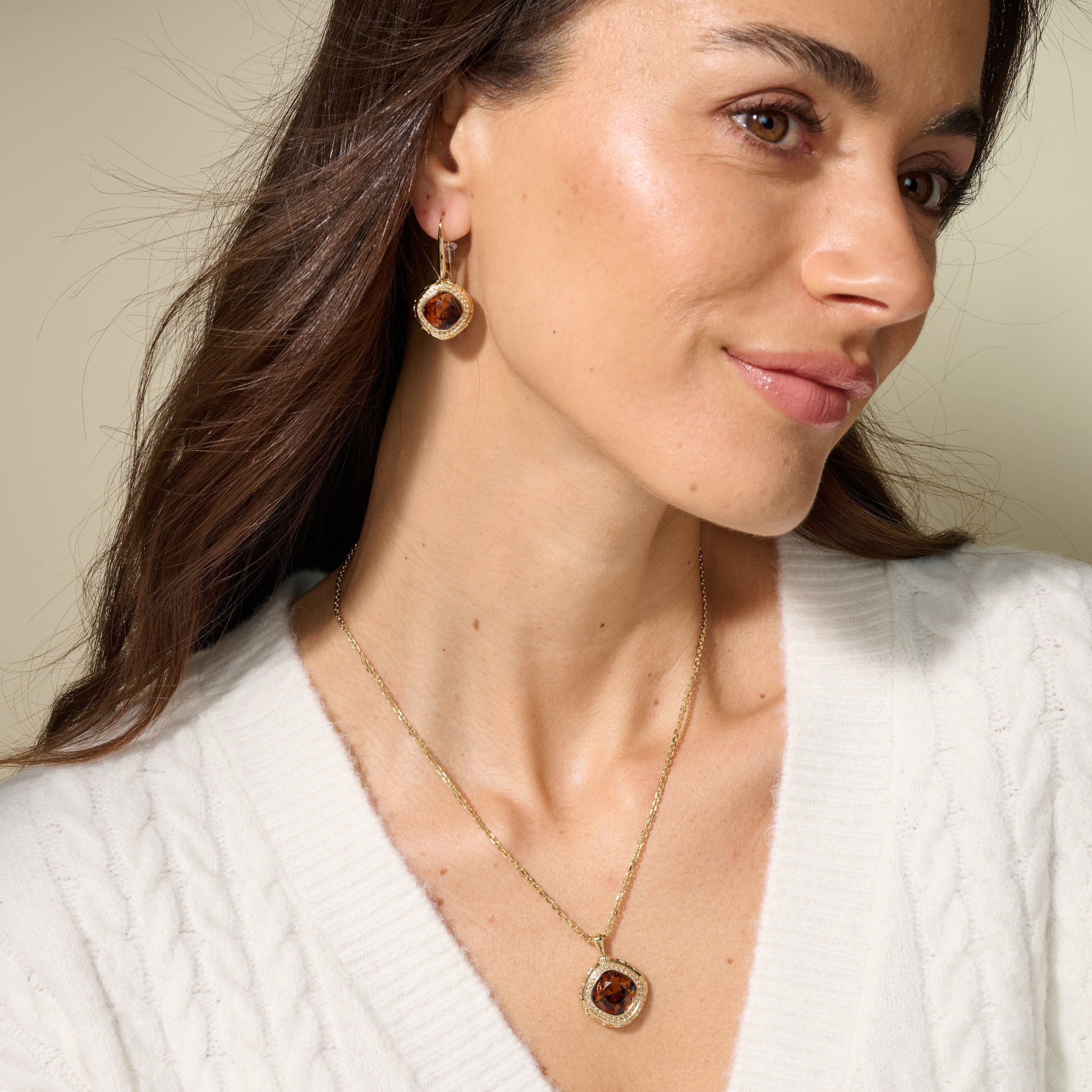 Gilded Pendant — view 4