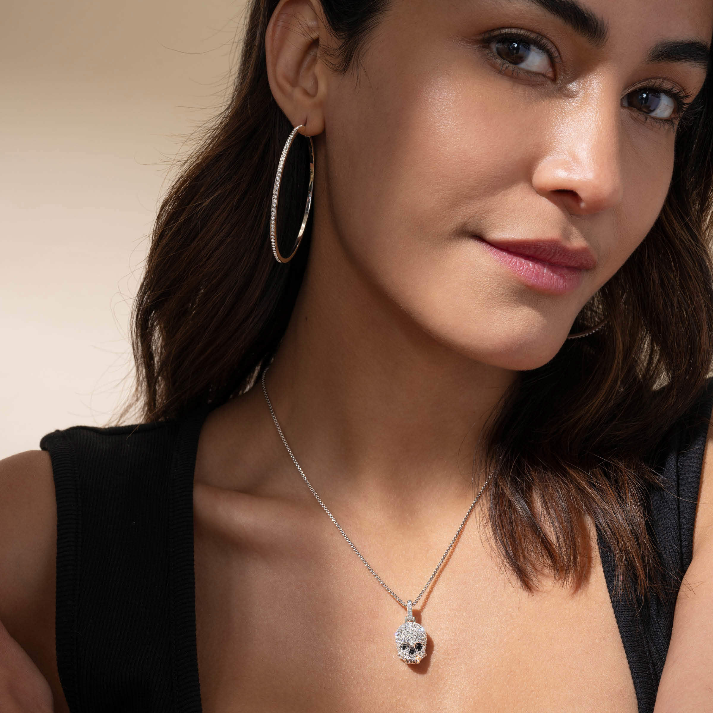 Skull Necklace — view 2