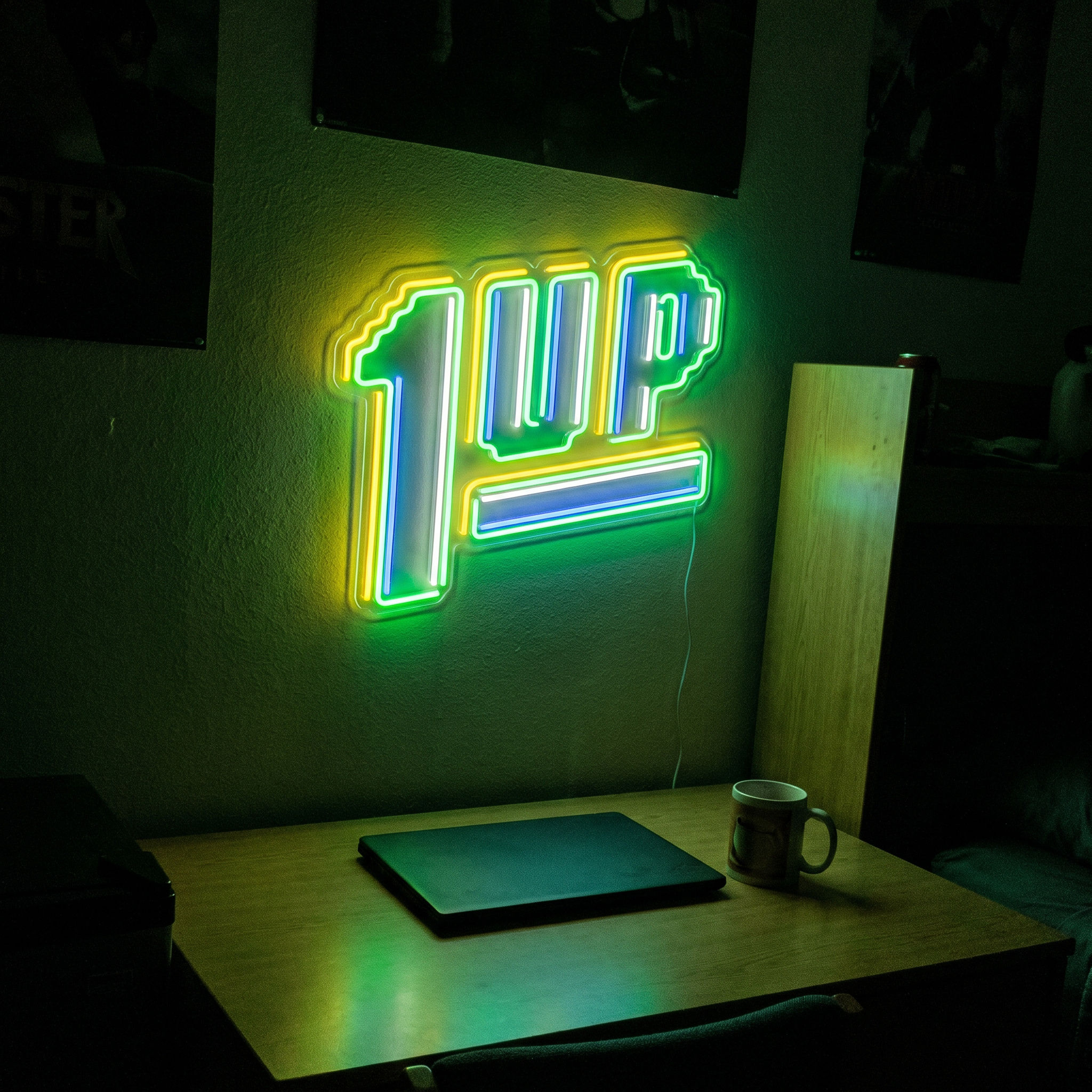 1UP / Extra Life — view 2