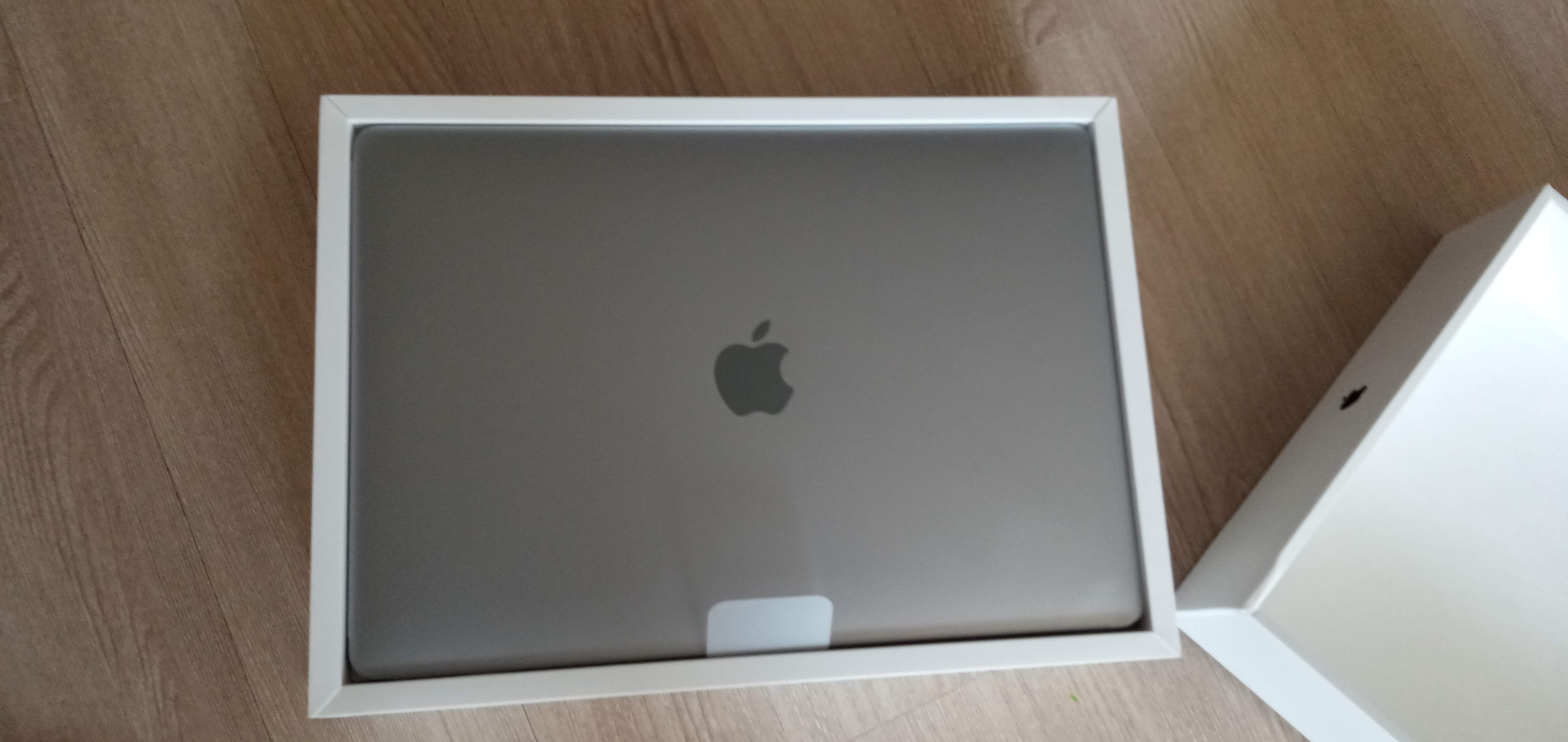 Macbook