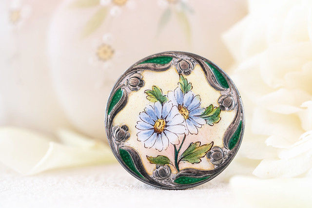 Daisy Flower Pot