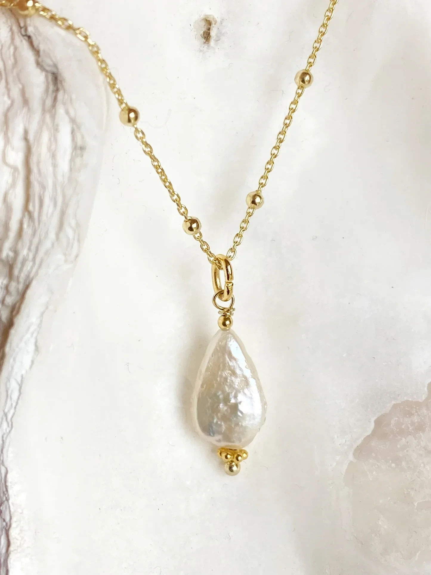 Freshwater Pearl Raindrop Necklace