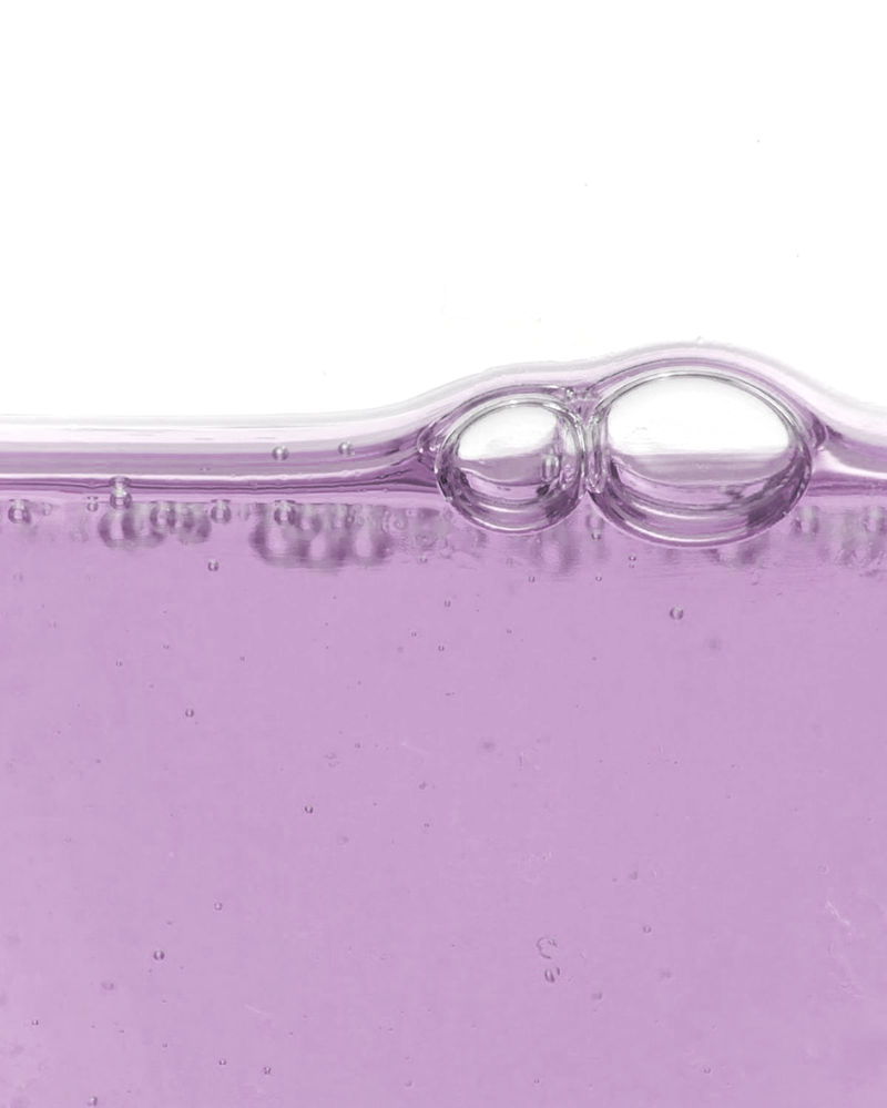 <span>Visibly reduces the appearance of dark spots</span>