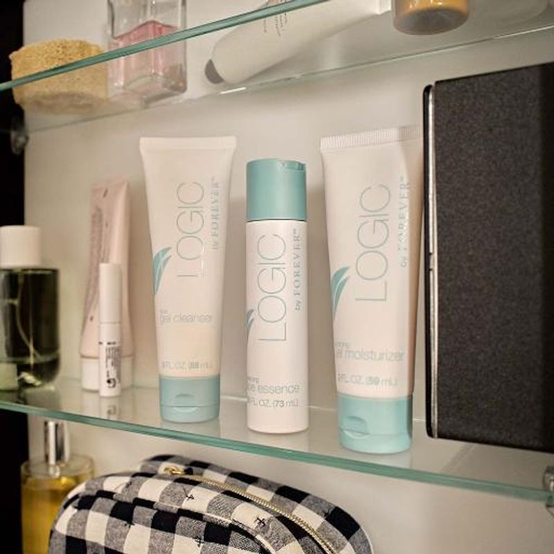 Logic By Forever® Aloe Gel Cleanser