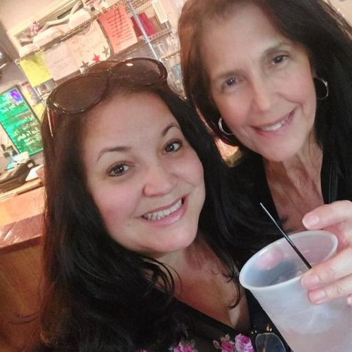 Susana R Alejo              & Mari  Martinez