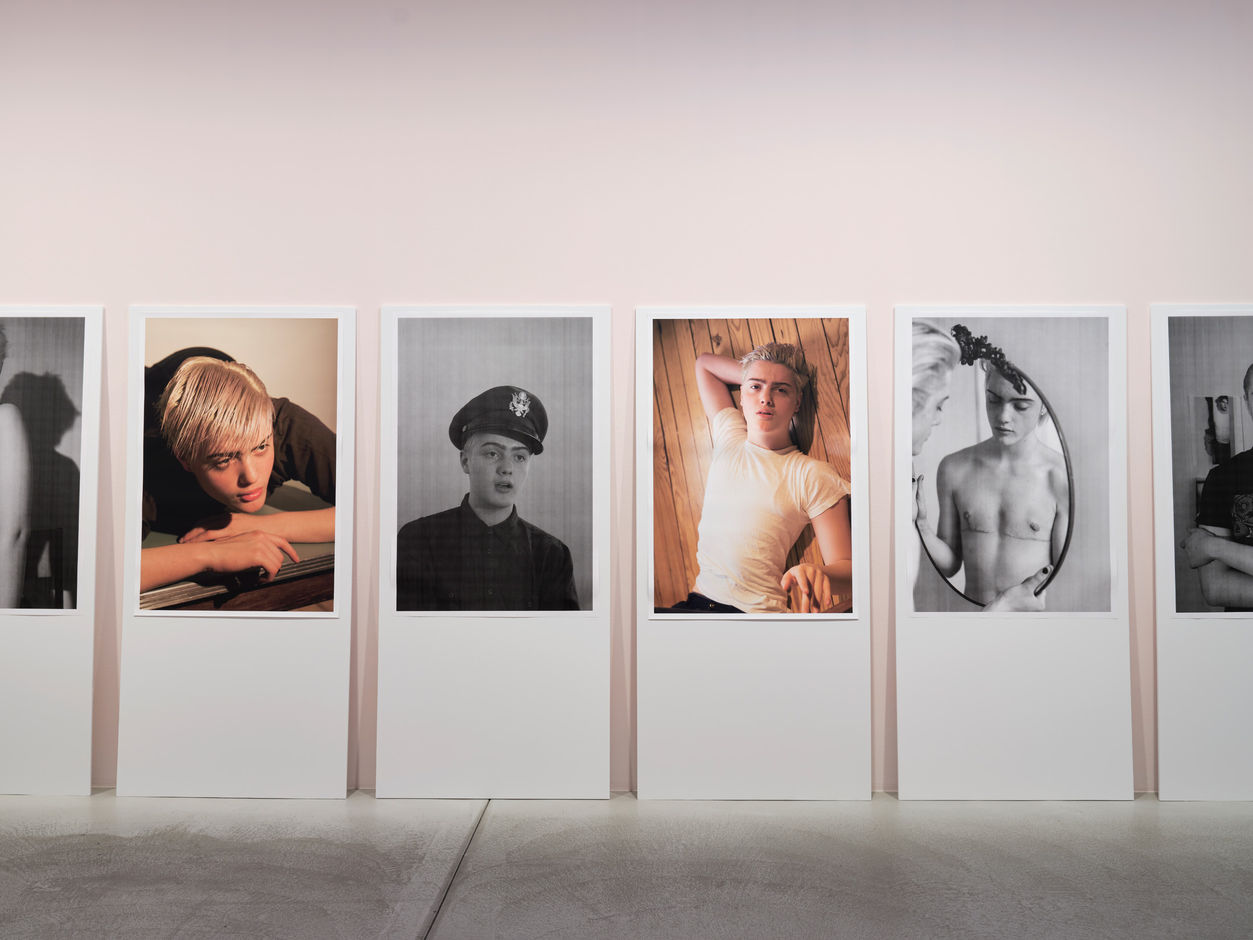 <div>Collier Schorr, <em>Untitled (Casil)</em>, 2015–2018. Installation view <em>Orlando – Based on a Novel by Virginia Woolf</em>, Fotomuseum Winterthur © Fotomuseum Winterthur / Conradin Frei</div>