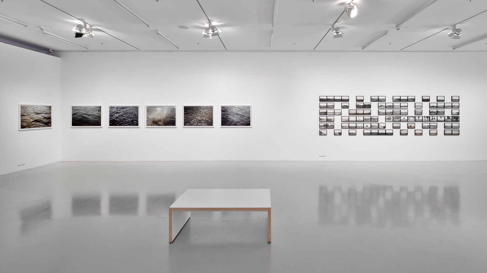 <div>Installation view <em>A Show of Affection – Collection Constellation 2</em> © Kunststiftung DZ Bank / Norbert Miguletz</div>