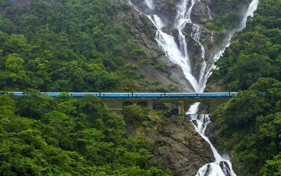 Bangalore to Dudhsagar Tour Package