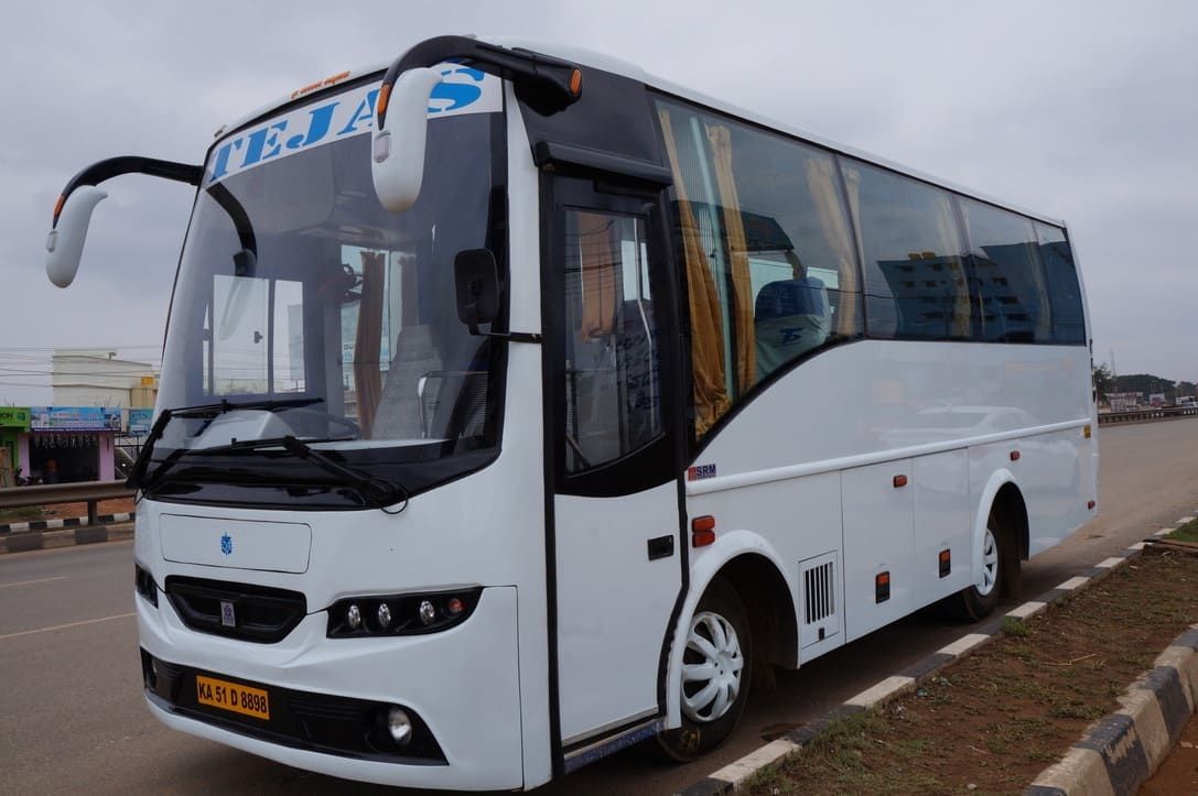 19 Seater Mini Bus A/C Executive 2/1
