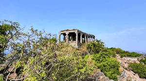 Chandrayandurg and the Fort Walls