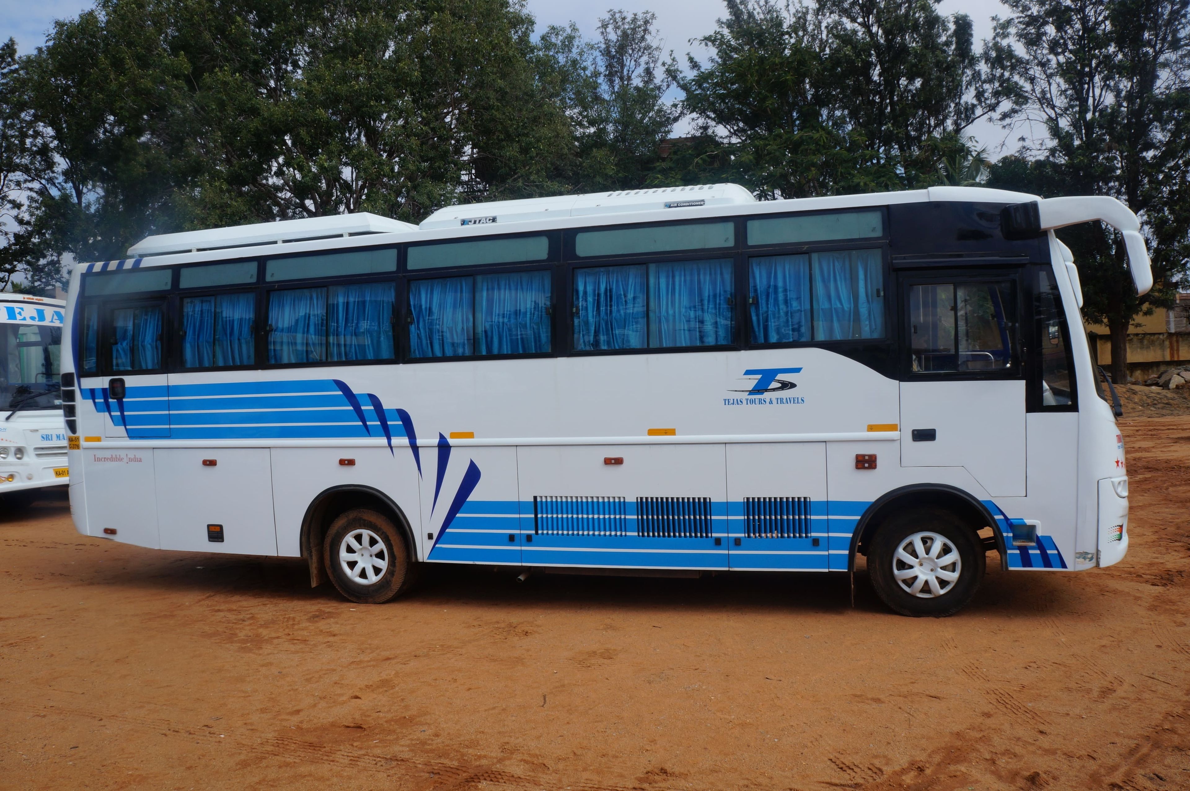33 Seater Bus A/C 2/2