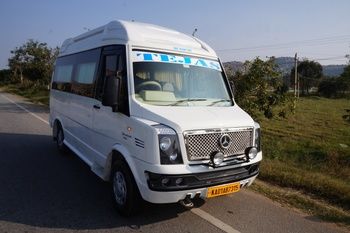 8 Seater Tempo Traveller Executive A/C 1/1