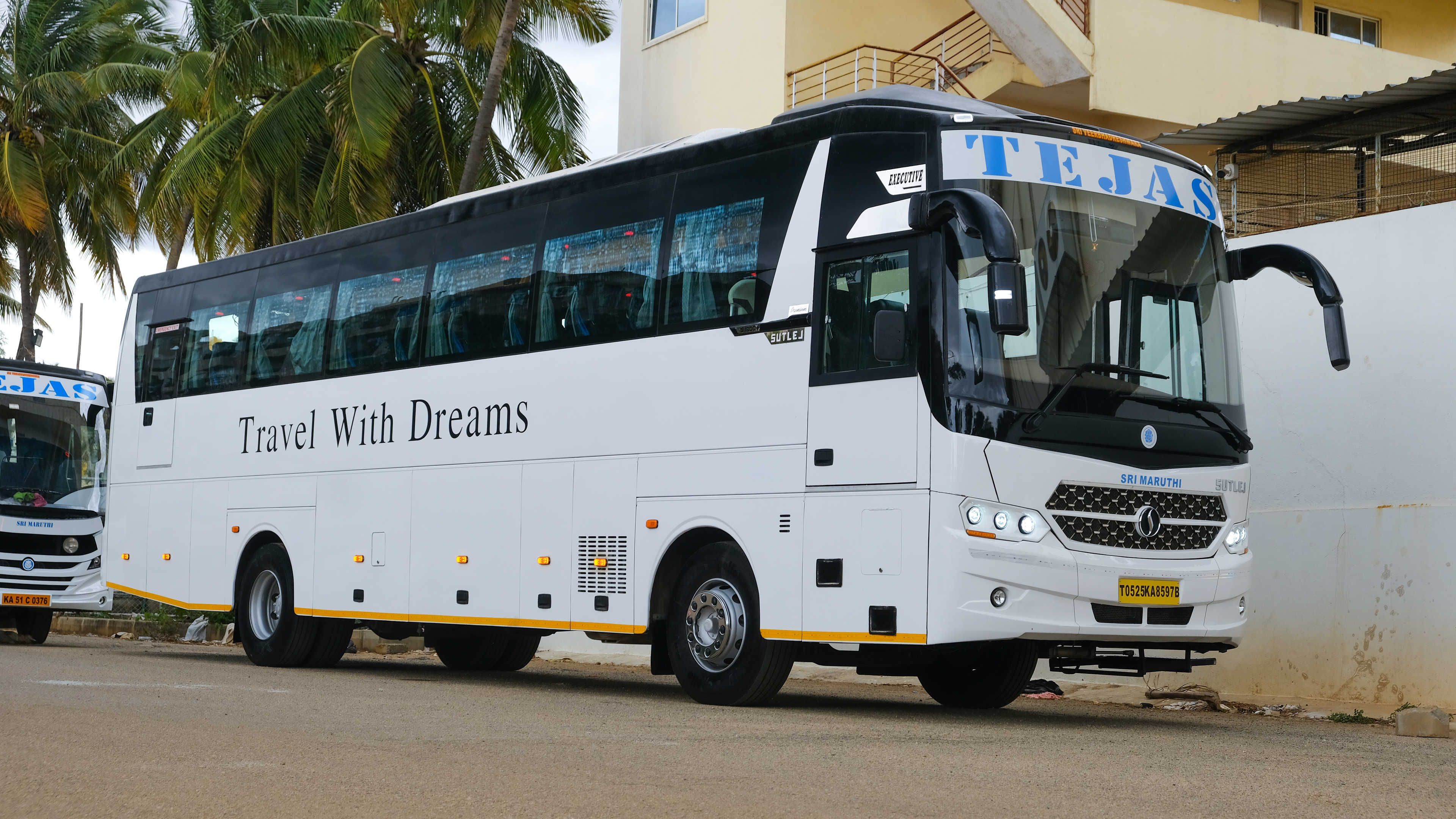 Corporate Airport Transfer Bangalore | Innova Crysta Cab 