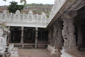 Gangadhareshwara Shrine and the Pancha Lingas