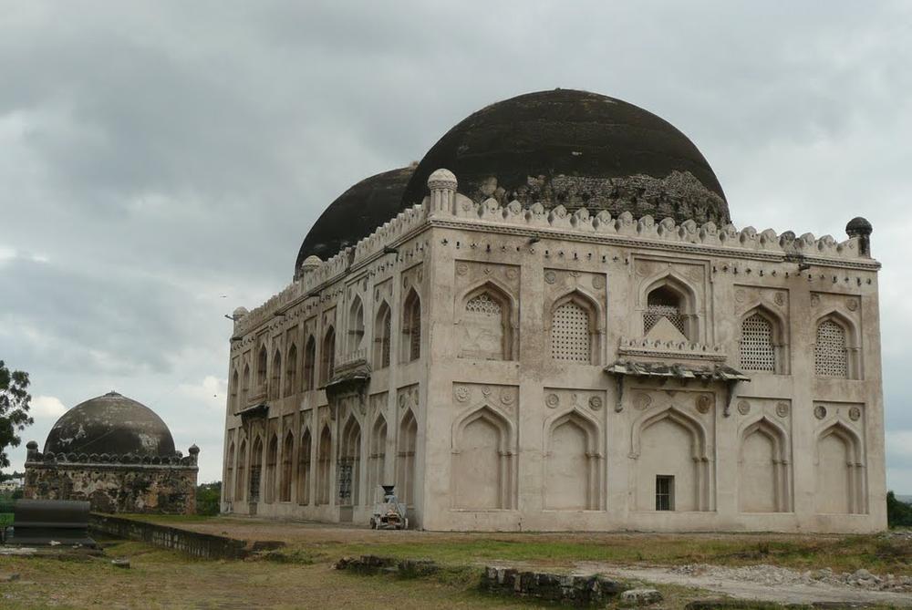 Haft Gumbad monument Gulbarga