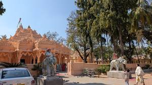 Kolanupaka Jain Temple