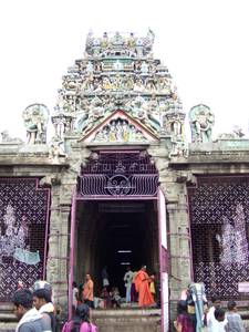 Thirukutralanathar Temple and Chitra Sabha