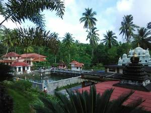 Sonda — Swarnavalli and Vadiraja Mutts