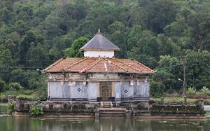 Varanga Kere Basadi