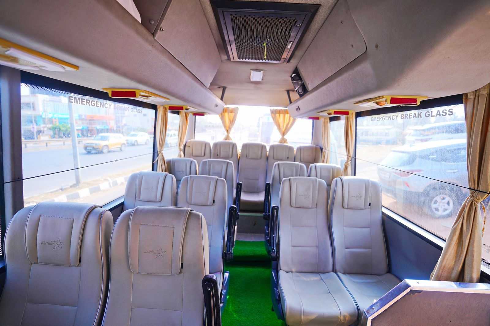 14 Seater Mini bus Exucutive A/C Executiv 2/2