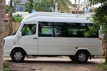 10 Seater Tempo Traveller Executive A/C 1/1