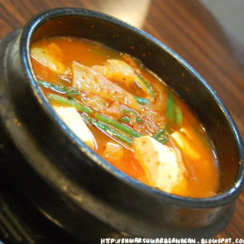 Kimchi Jigae (김치찌개)