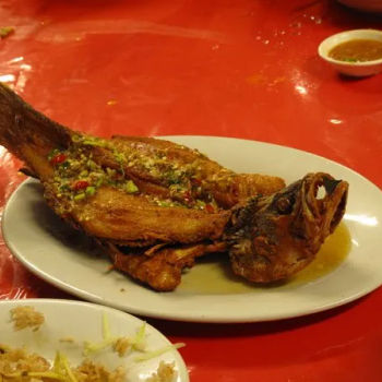 Crispy Deep Fried Fish With Lime, Chili And Garlic